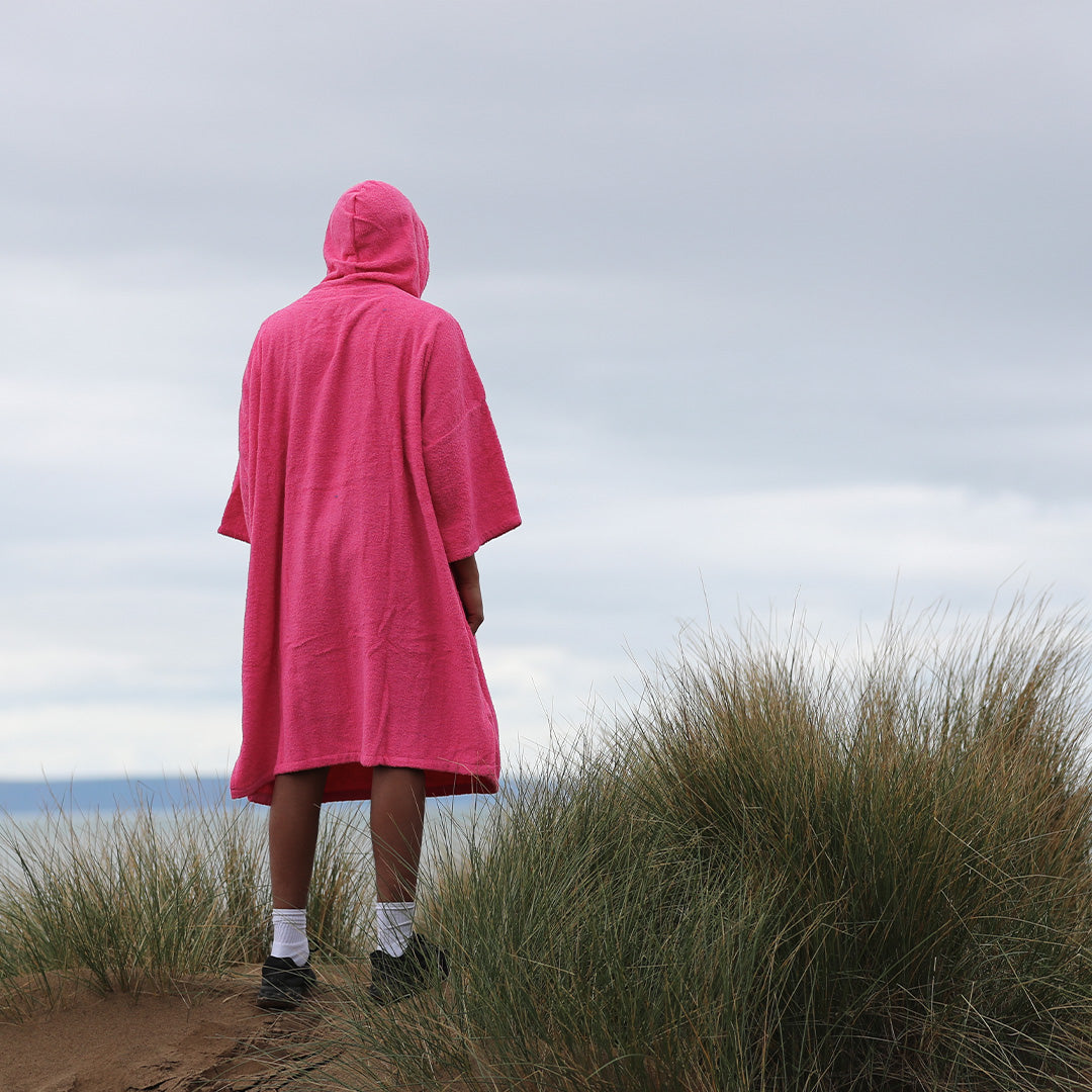 Tiki Adults Hooded Change Robe Pink